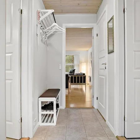 Semesterbostad Fyrrebakken Neksø